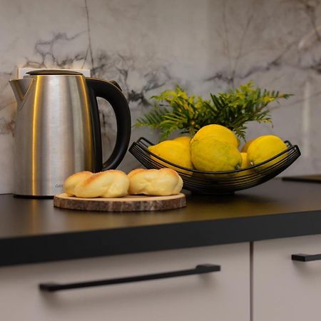 Stunning Family Apartment Ursynow With Parking & Balcony By Noclegi Renters Warszawa Eksteriør billede