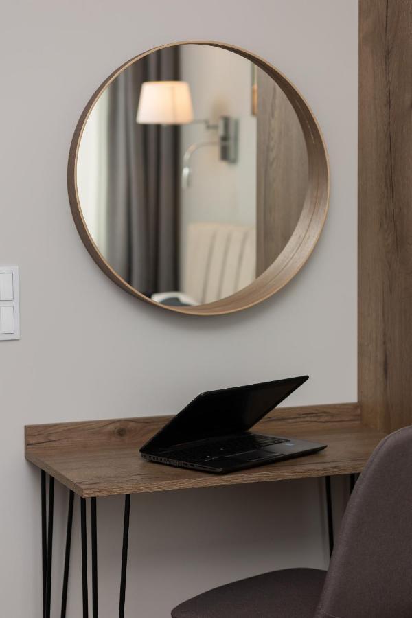 Stunning Family Apartment Ursynow With Parking & Balcony By Noclegi Renters Warszawa Eksteriør billede