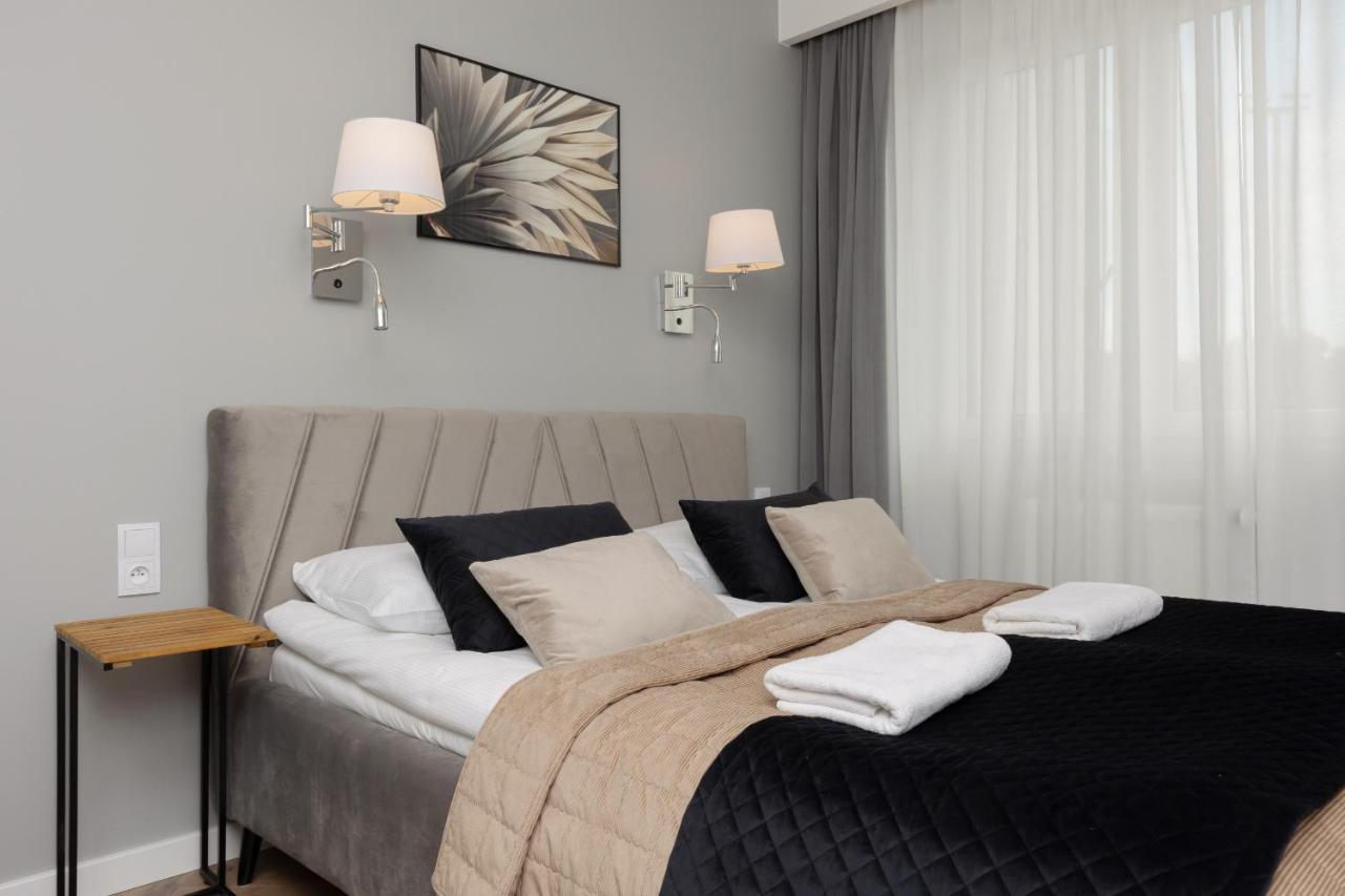Stunning Family Apartment Ursynow With Parking & Balcony By Noclegi Renters Warszawa Eksteriør billede